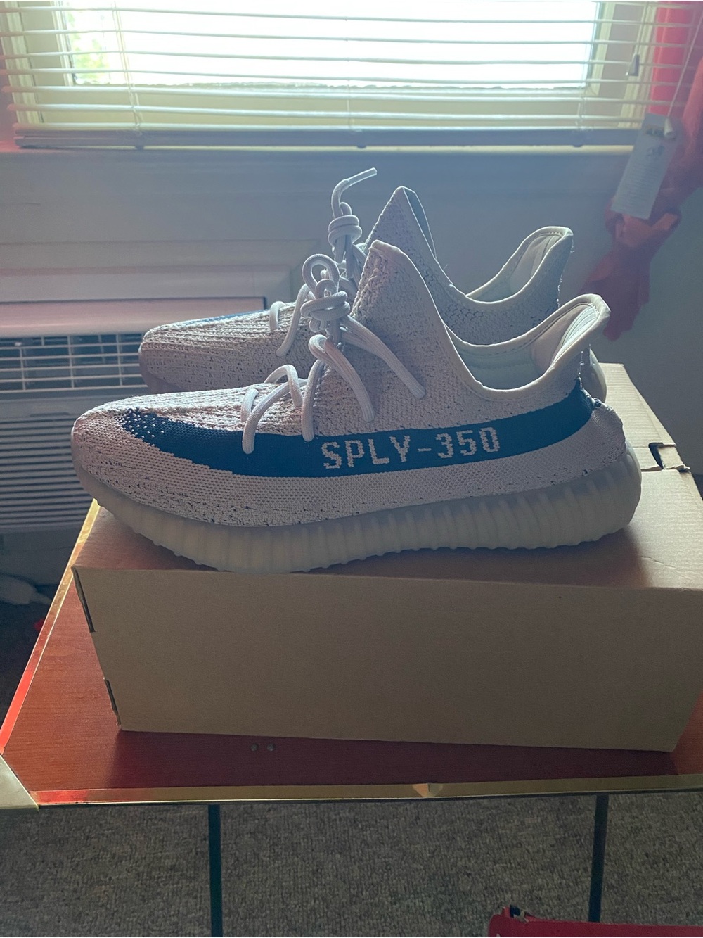 Mens Yeezy Boost 350 V2